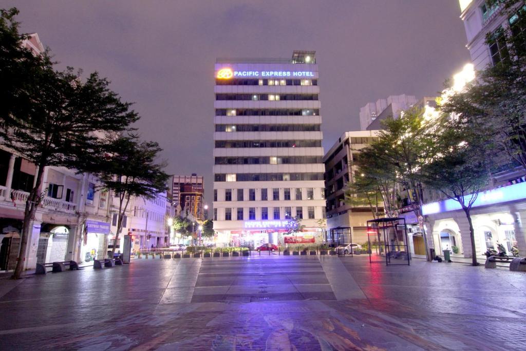 پاسیفیک اکسپرس